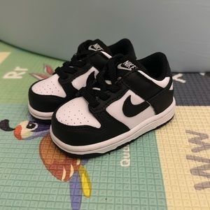 Nike panda dunks